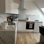 Bel Sous Comble Avec Cinema