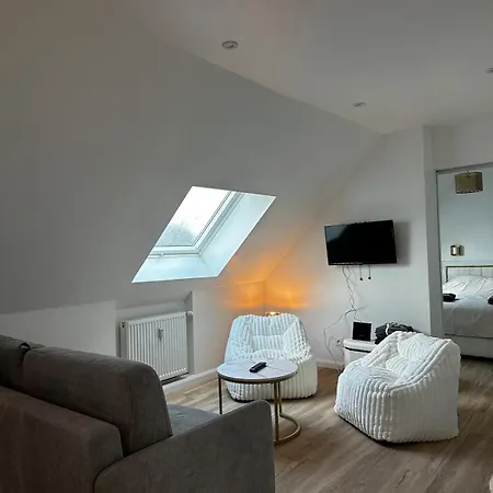 Bel Sous Comble Avec Cinema