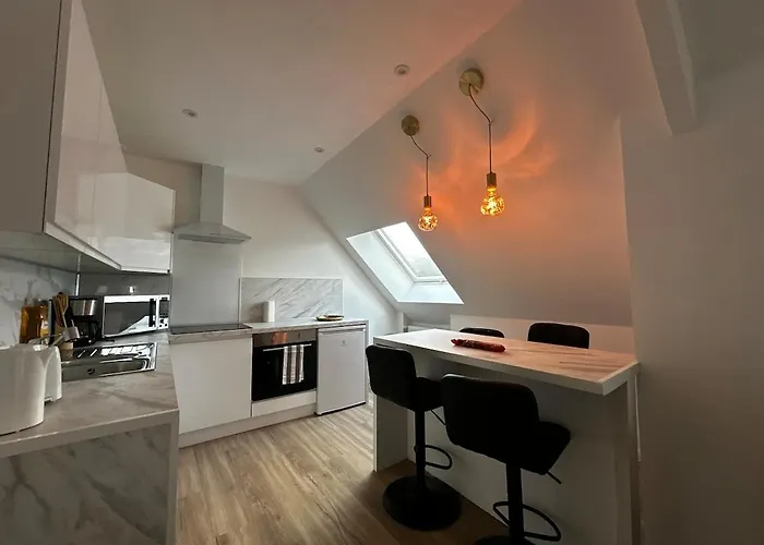 Апартаменты Bel Sous Comble Avec Cinema *