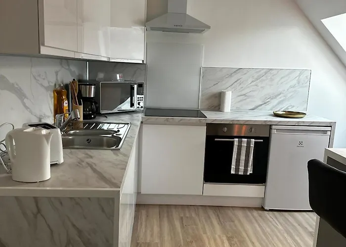 Bel Sous Comble Avec Cinema